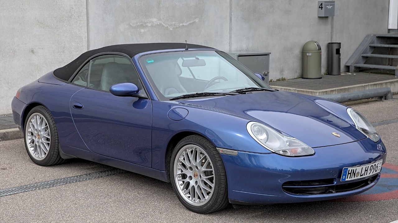A Porsche 911 (996) Carrera