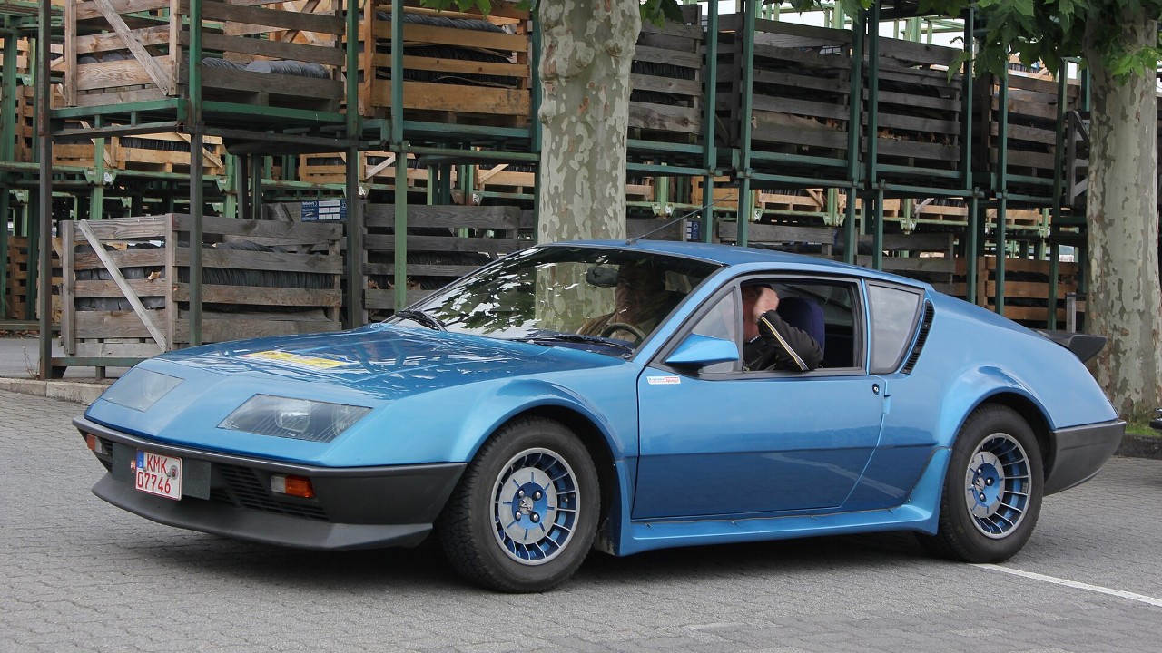 A blue 1982 Alpine A310 V6