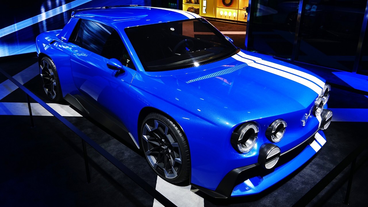 Renault’s one-off 8 Gordini concept turns the 1960s four-door into a 270-hp electric two-seat coupe