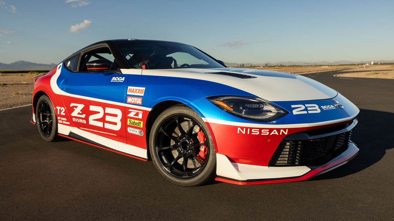Nissan employees built a Z race car after hours to SCCA Touring 2 rules for the SEMA show